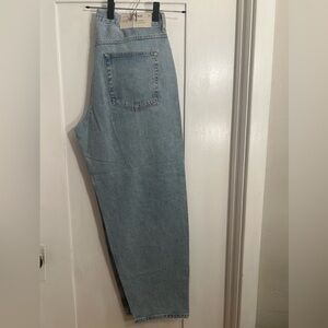 Men’s AGOLDE BNWT Baggy tapered jeans. Size 34x30.
